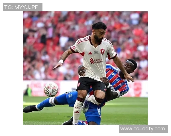 英超后卫进球榜揭晓范德芬领衔6球罗梅罗查洛巴廷伯紧随其后