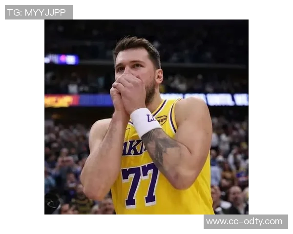 湖人次节遭遇惨败净负18分落后黄蜂9分詹姆斯仅得10分东契奇表现抢眼拿下19分